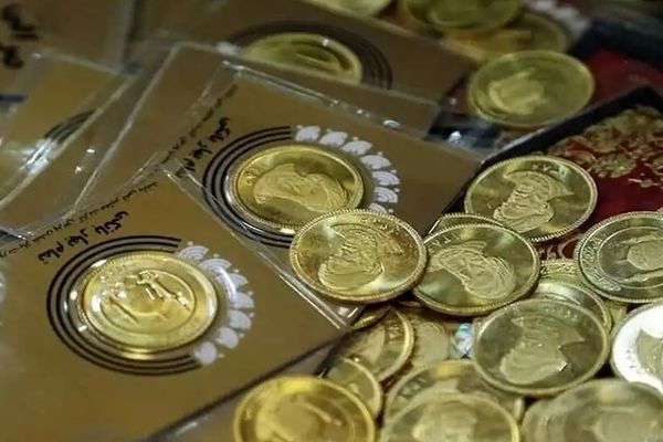 قیمت طلا روی موج نوسان نرخ ارز / حباب سکه به پنج میلیون و ۷۰۰ هزار تومان رسید
