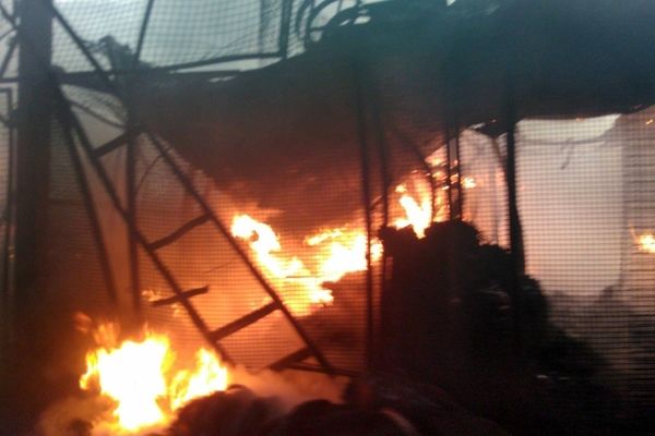  آتش سوزی مهیب یک انبار در مولوی تهران