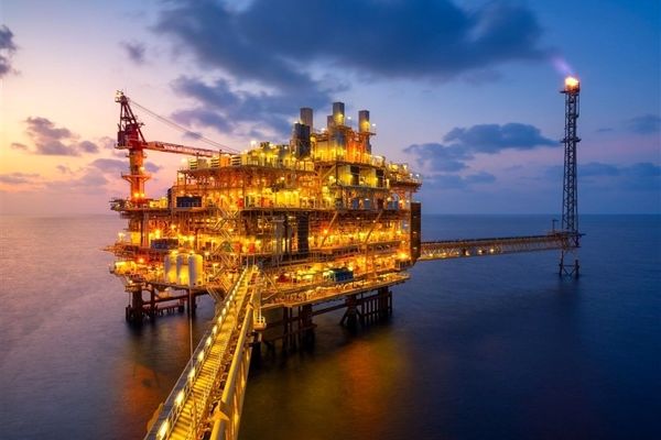 غول آهنی ایران در آب‌ های خلیج‌ فارس مستقر شد