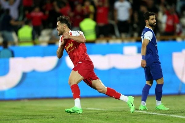 اورونوف با پرسپولیس تمدید می‌کند؟