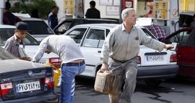 علت جمع آوری کارت سوخت از پمپ بنزین ها اعلام شد / اثر تنش های منطقه ای بر قیمت بنزین