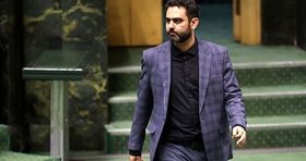 جنجال جدید ثابتی با توییت عجیب