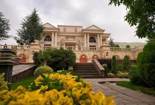 ویلای  ۵ هزار میلیاردی چای دبش سهم چه کسی شد؟