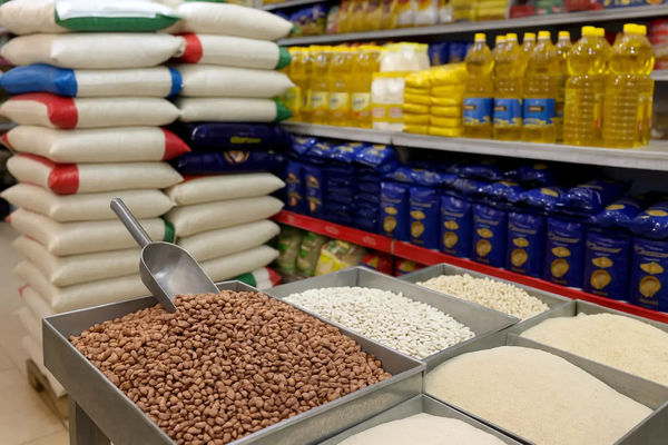 خبر خوش برای مردم ایران/ قیمت این کالاهای اساسی ریزشی می شود