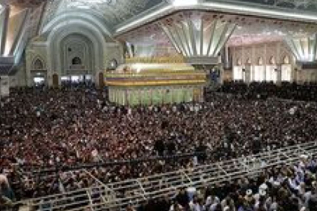 حضور پرشور مردم ایران در سالگرد بیعت با امامین انقلاب اسلامی