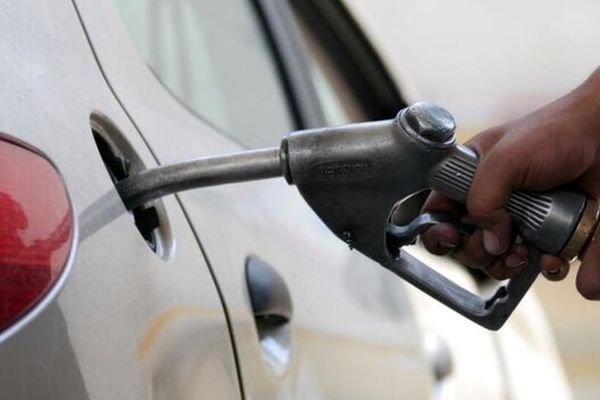 سهمیه بنزین تا چند لیتر در کارت سوخت باقی می‌ماند؟