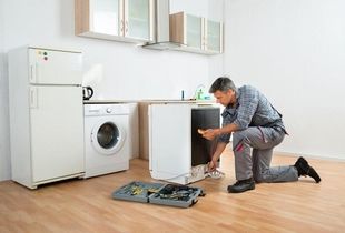 چرا باید تعمیر لوازم خانگی خود را به افراد متخصص بسپاریم؟
