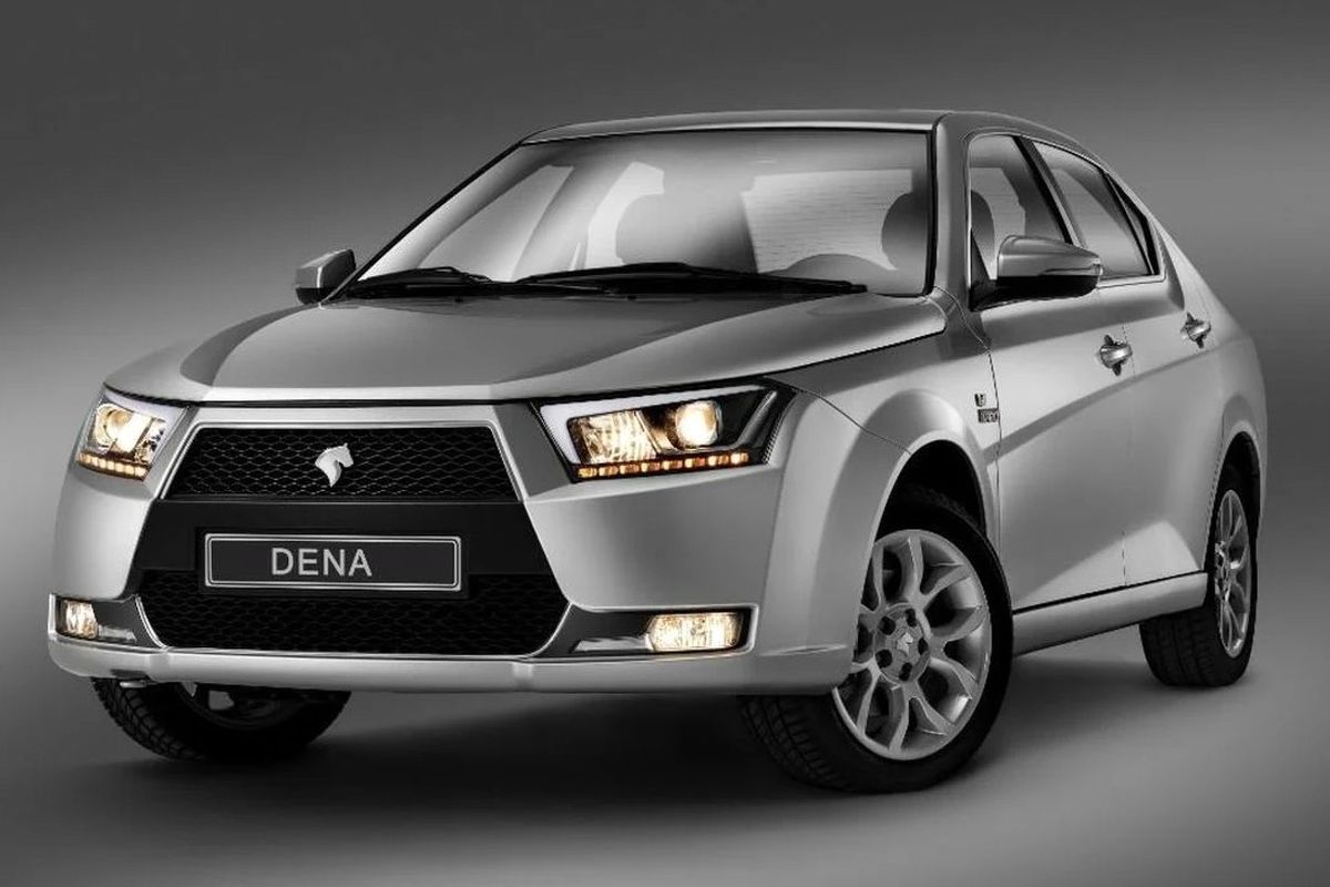 ریزش چشمگیر قیمت این خودرو در بازار / این مدل دنا ۷۲ میلیون تومان ارزان شد