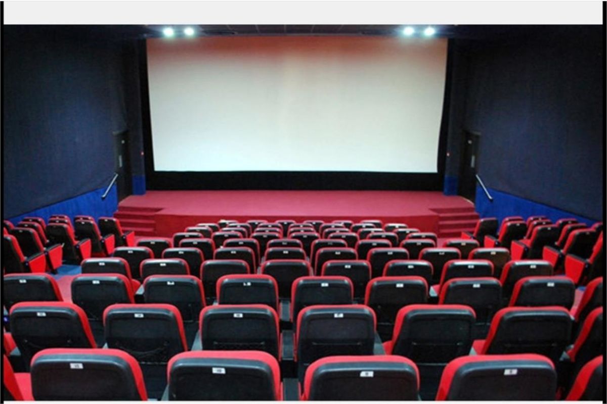 پلمب سینما در قم در پی تبلیغ اکران فیلم خارجی
