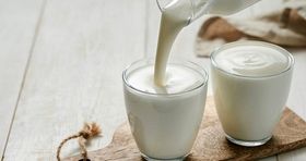 گرانی بی سابقه در بازار لبنیات/ افزایش ۶۰ درصدی قیمت شیر خام 