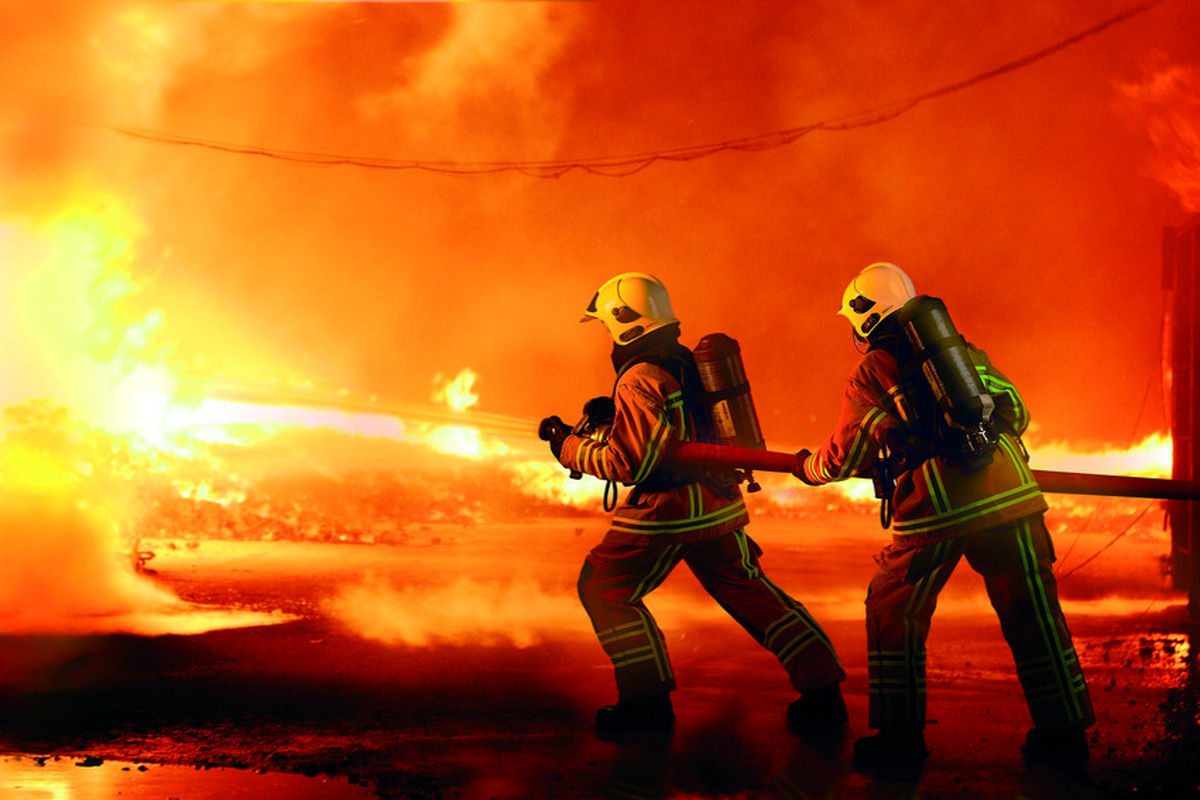 خطرات شغل آتش نشانی چیست و چگونه می‌توان با آن مقابله کرد؟