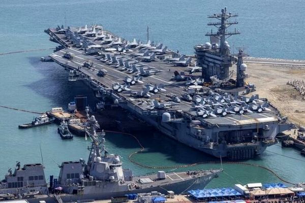 استقرار ناو هواپیمابر آمریکا بیخ گوش ایران؛ آژیر خطر فعال شد