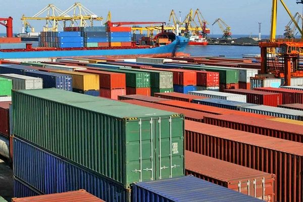 واردات ۷.۴ میلیون تن کالای اساسی در ۱۴۰۲