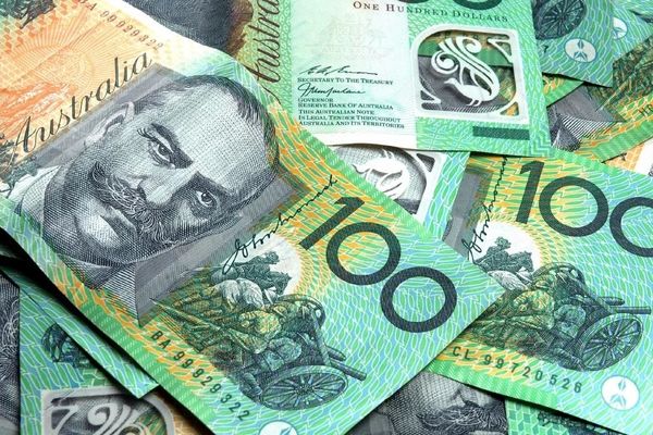 دلار استرالیا گوی سبقت را از دلار ربود