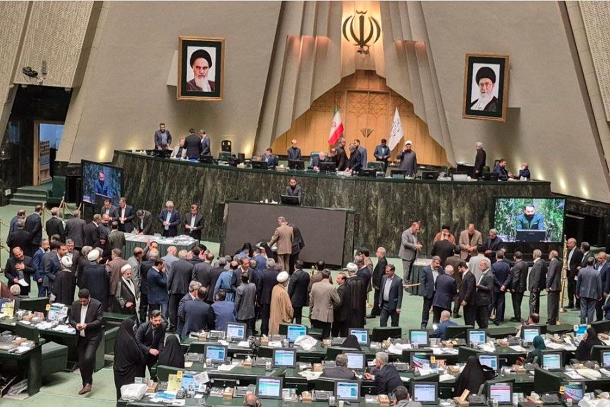 نیکزاد و حاجی بابایی نواب رئیس مجلس شدند 