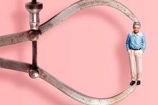 نشانه‌های پنهان پیری که کمتر شنیده‌اید!