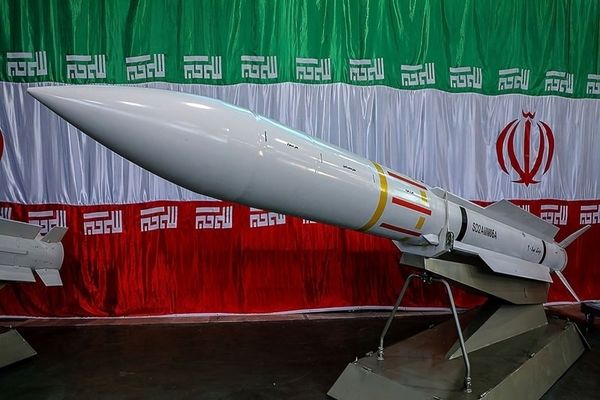 قدرت نمایی موشکی ایران / جهان انگشت به دهان ماند