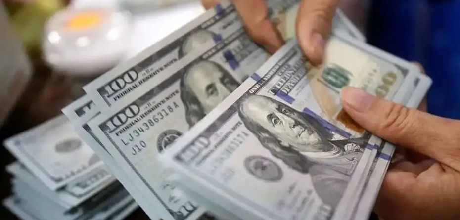 افزایش ارزش دلار در سایه بی‌ثباتی سیاسی آمریکا