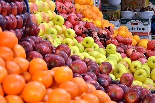 ریزش شدید قیمت میوه شب عید / توزیع میوه ارزان ادامه دارد 