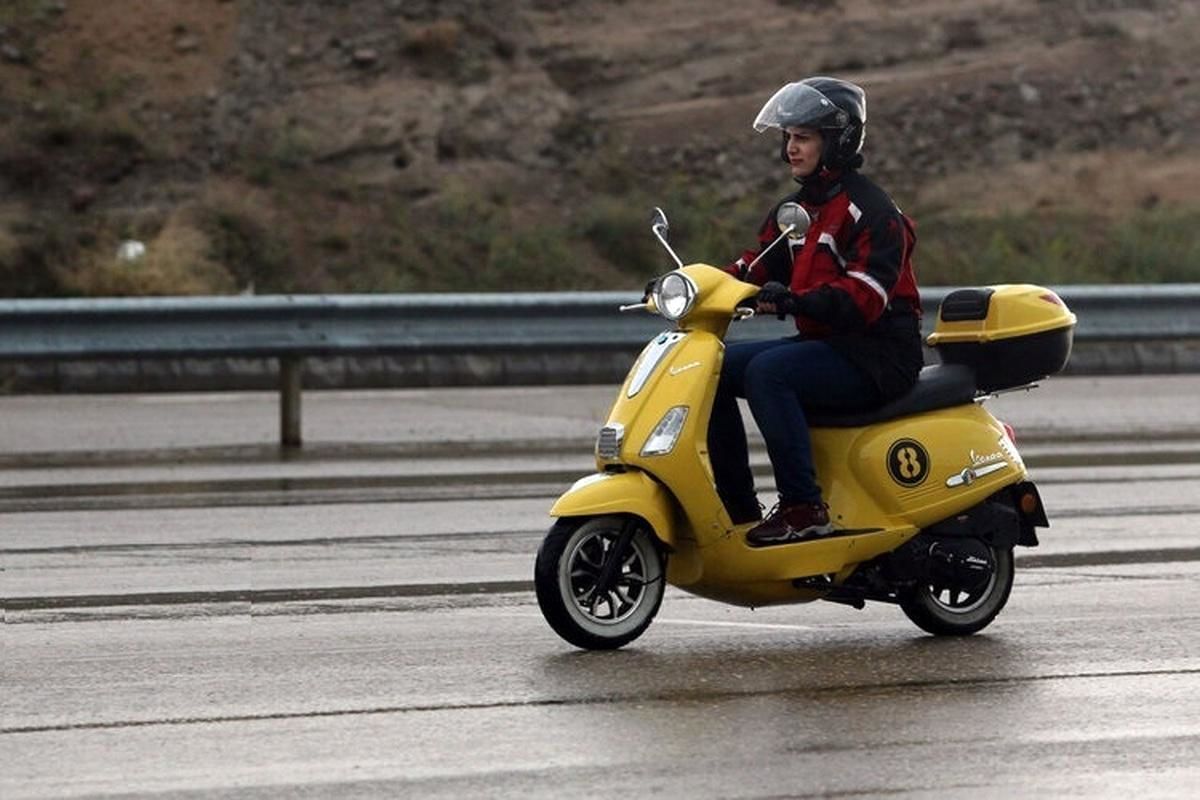 لایحه گواهینامه موتورسیکلت برای زنان به مجلس رسید