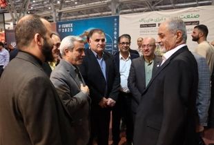 بازدید سرپرست اداره کل صمت استان اصفهان از نمایشگاه تخصصی فولاد