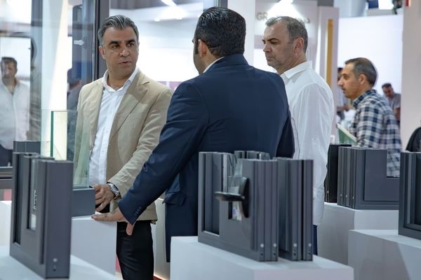 هفدهمین نمایشگاه در و پنجره آبان ماه برگزار می شود