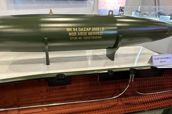 قوی‌ ترین بمب خلاء ۹۷۰ کیلویی بیخ گوش ایران ساخته شد